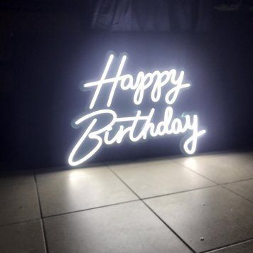 Неонова LED вивіска Happy Birthday 70*52см свято1 фото
