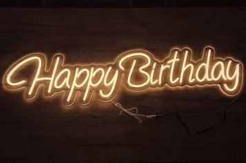 Неонова LED вивіска Happy Birthday 100х24см свято1 фото